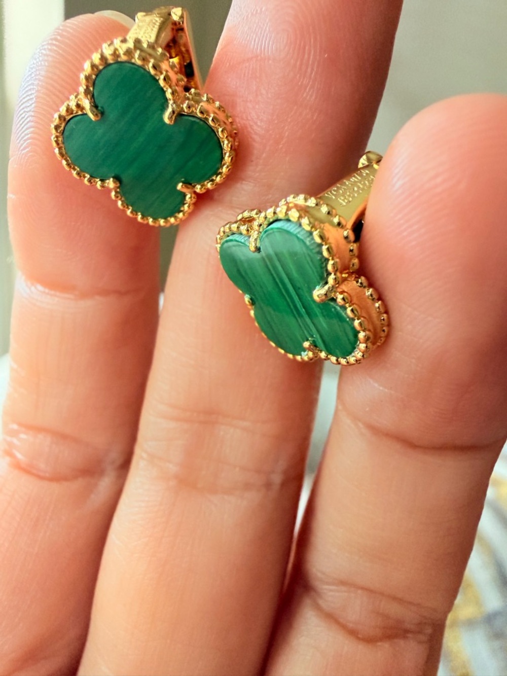 Green Clover Gold Earrings Beautiful Green - Picture 8 of 10